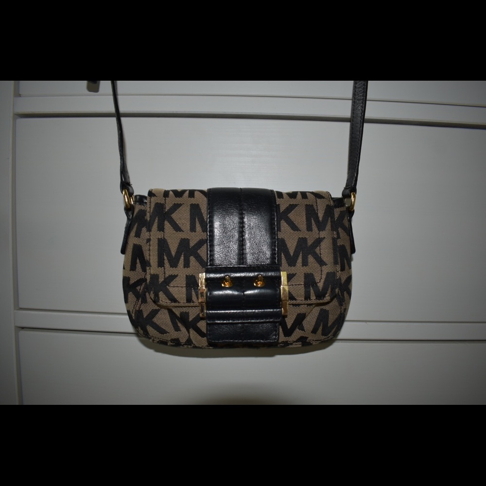 Small Michael Kors crossbody